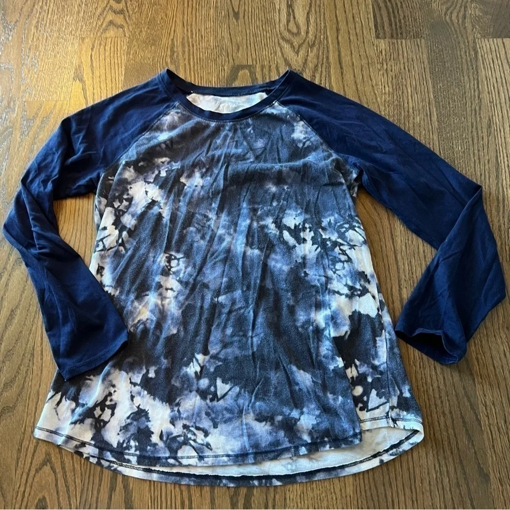2 girls Justice long sleeve tops size 18/20 one black one navy tie dye and solid